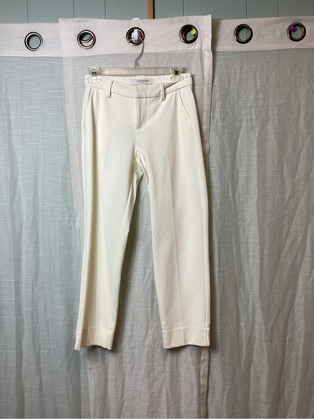 Liverpool Los Angeles Straight Leg Trousers- Vintage White; size: 0/25